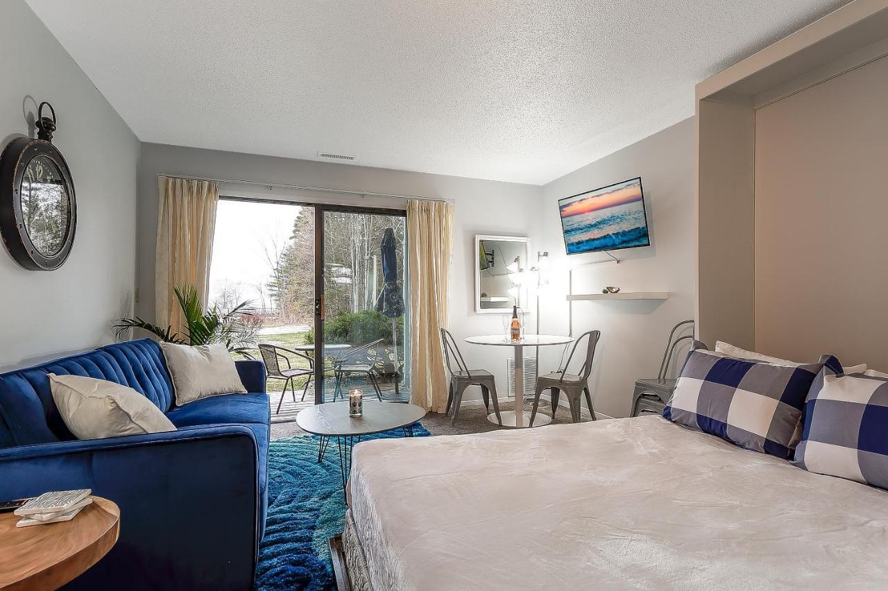 Beautiful Lake View Studio Condo At The Shores Traverse City Dış mekan fotoğraf